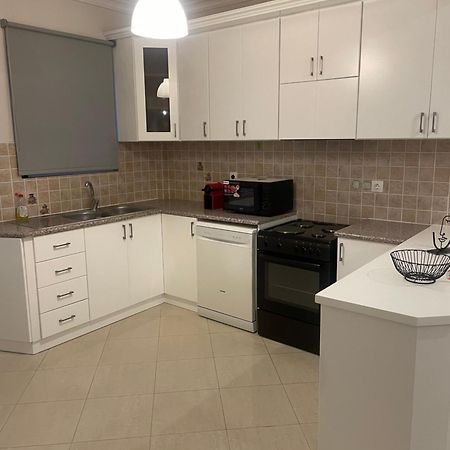 Mr. Sergio Apartment Ampavris Екстериор снимка