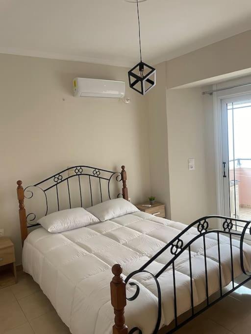 Mr. Sergio Apartment Ampavris Екстериор снимка